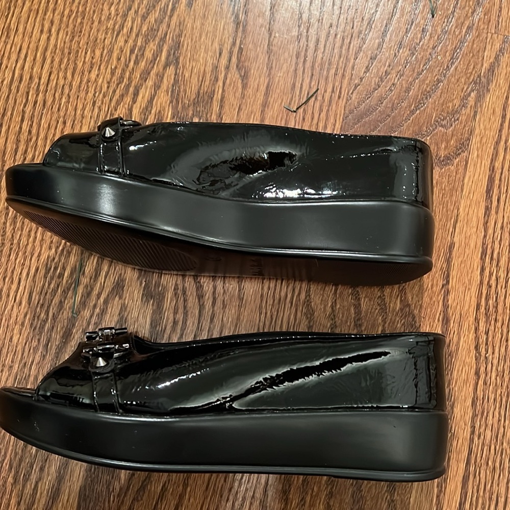 Black patent slides - Picture 2 of 5